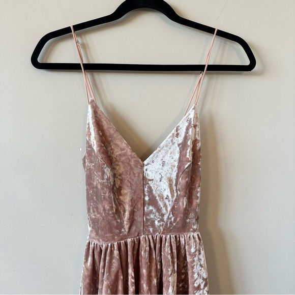 UO-SILENCE & Noise Vanessa Crushed Velvet Short Romper (Size:Small) - Picture 8 of 10